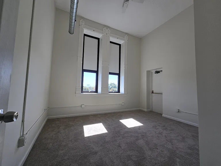 Campbell Lofts — Photo 7
