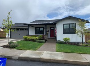 4642 SW Yew Leaf Ct, Redmond, OR 97756