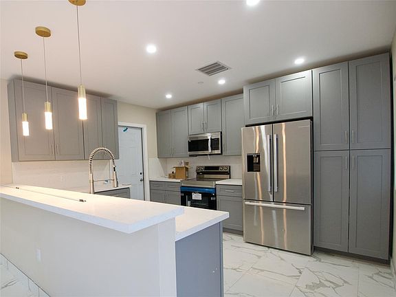 4th image of 5992 NW 94th Ave