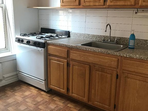 5th image of 1680 E 17th St APT B4
