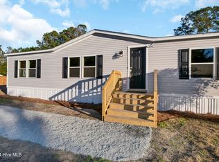 102 N Highland Ct, Holly Ridge, NC 28445