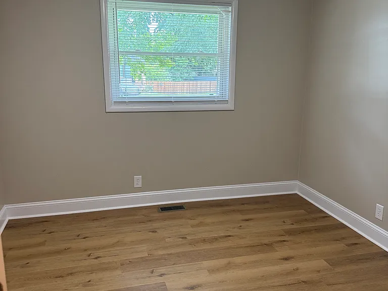 209 Hiawatha Trl — Photo 13