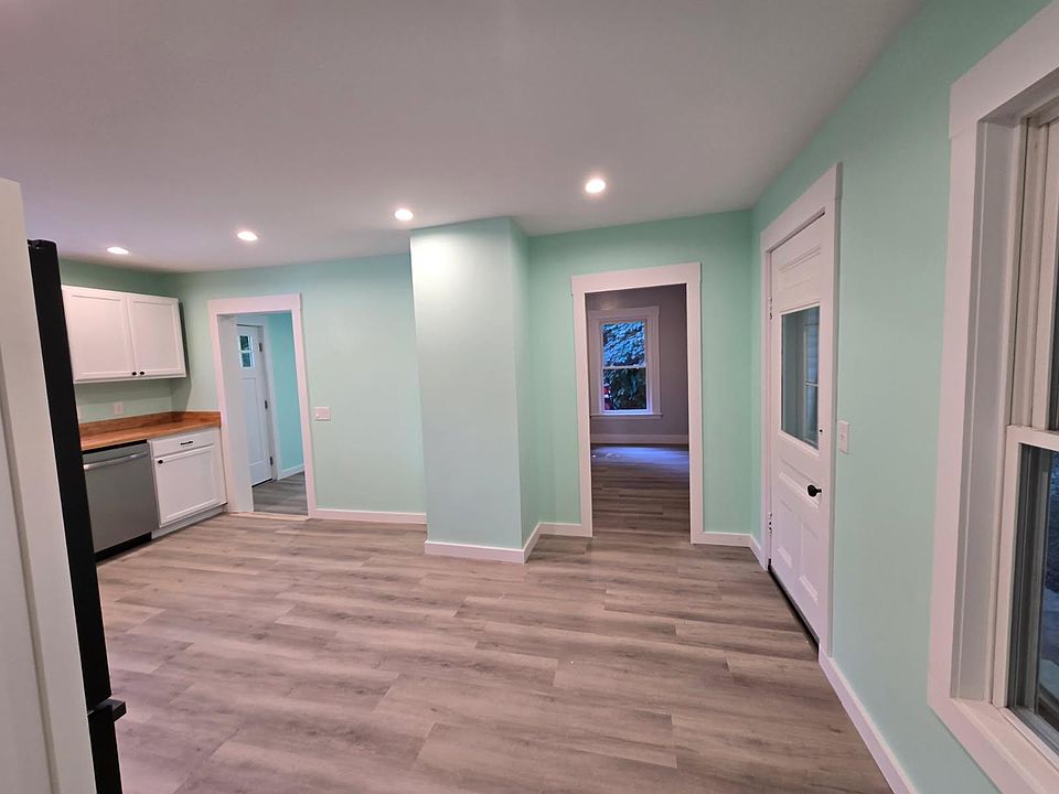 1st image of 5 Fairview Ave #1