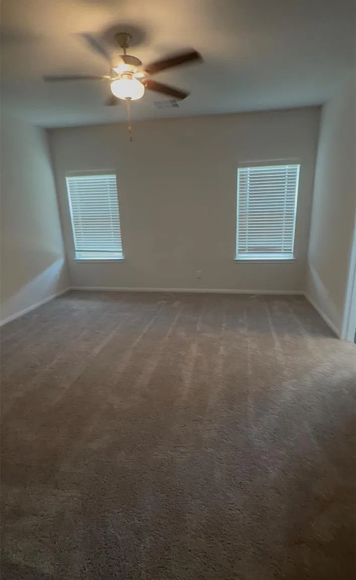 4 bed, 2.5 bath, 2052 sqft, $3,600 — Photo 4