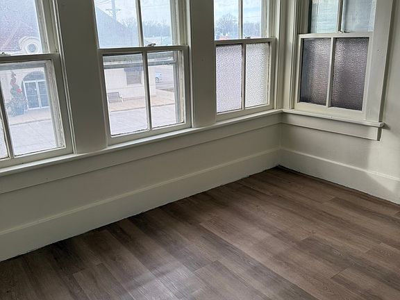 3rd image of 501 Main St #4