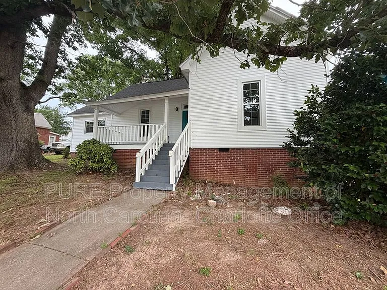 330 Depot St — Photo 3