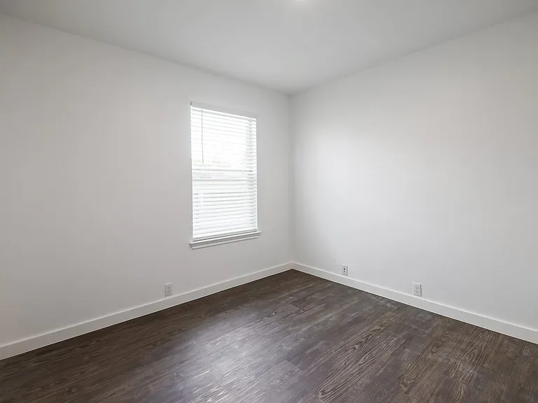2108 Kane Cv — Photo 21