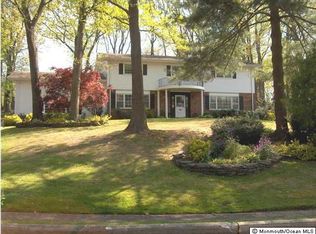 33 Pal Dr, Ocean, NJ 07712