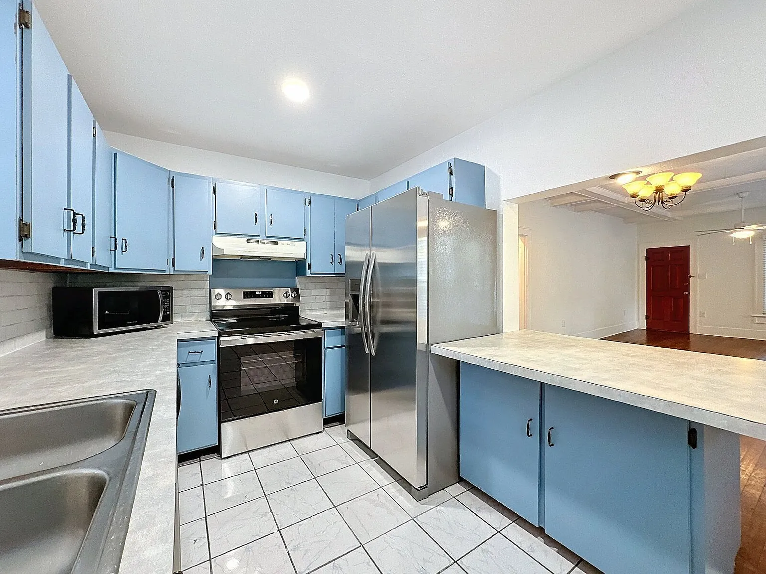 2 bed, 2.0 bath, 1128 sqft, $3,200 — Photo 3
