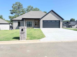 2307 Summit Ridge Trl, Paragould, AR 72450