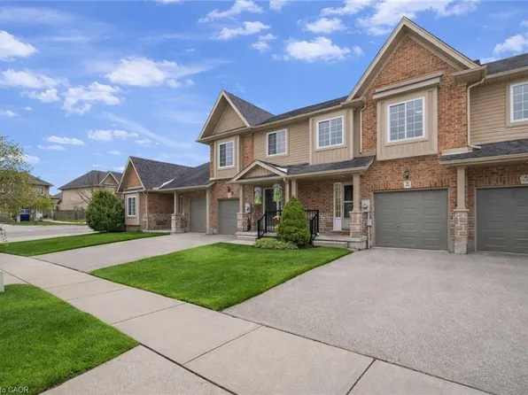 930 Zeller Cres, Kitchener, ON N2A 0C7