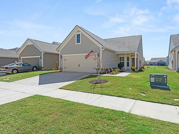 3rd image of 387 Dahlia Row Dr
