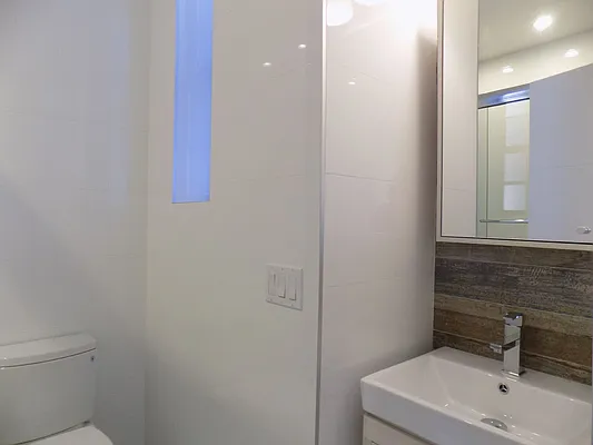 Rented by Blue Egg Realty Corp | media 6