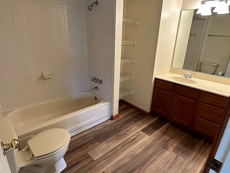 220 Independence Ln #C5 — Photo 5