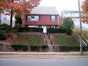 2nd image of 631 Fellsway