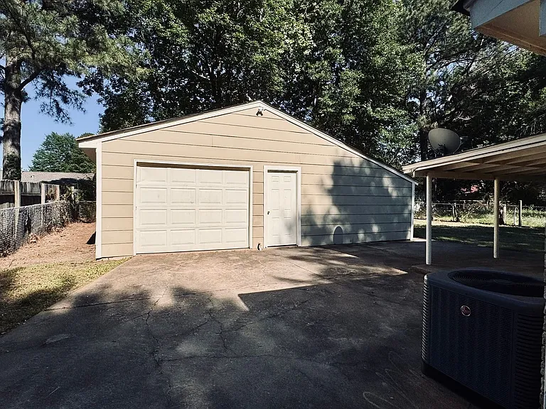 8082 Whitebrook Dr — Photo 12