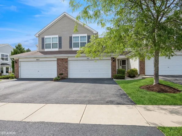 3069 Courtland St, Woodstock, IL 60098