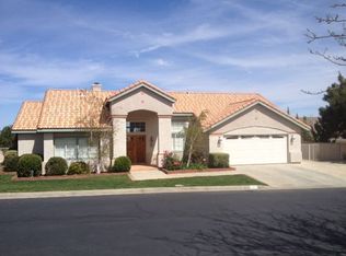 5565 Crest Dr, Palmdale, CA 93551