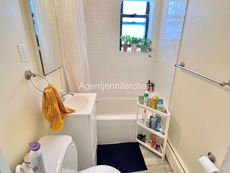 15 Park Vale Ave #10 — Photo 9