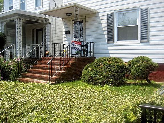 2nd image of 275 Somerset St