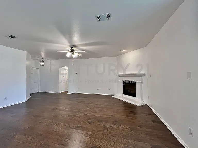 8000 Ranchvale Ln — Photo 5