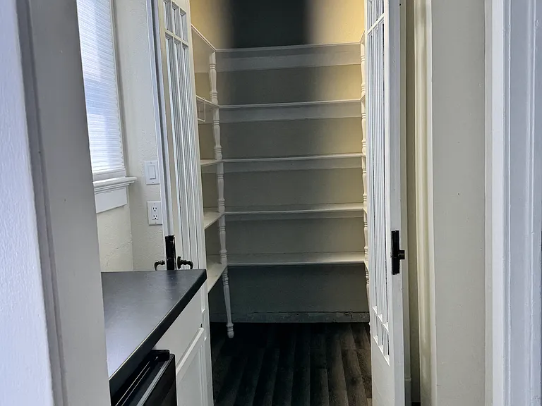 315 Jackson St — Photo 15
