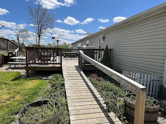 3rd image of 15050 N County Road 150 E