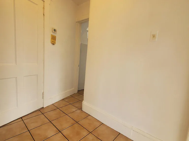 213 Lippincott Ave #2 — Photo 23