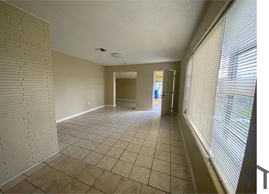 100 SW 24th Ave — Photo 16