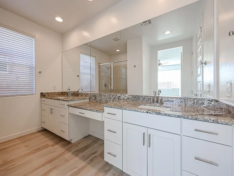 15771 W Superior Ave — Photo 34