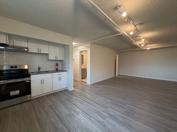 4th image of 4334 Fulton St #6