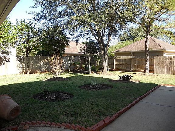 2nd image of 1003 Horseshoe Dr