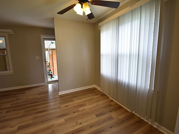 5th image of 334 W Staat St