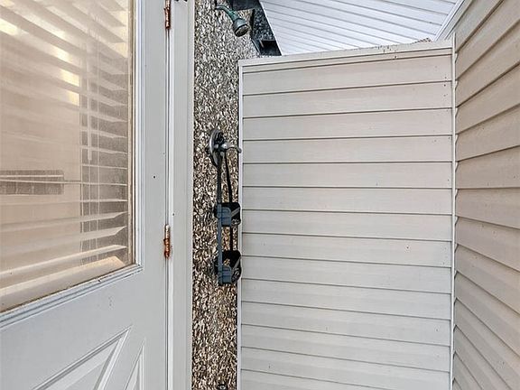 5th image of 1000 New Sea Island Rd APT 35