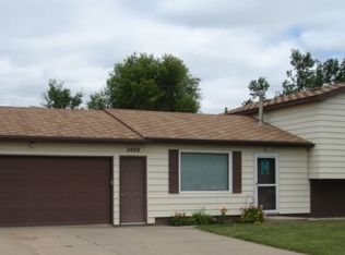 2400 Crescent Dr, Minot, ND 58703