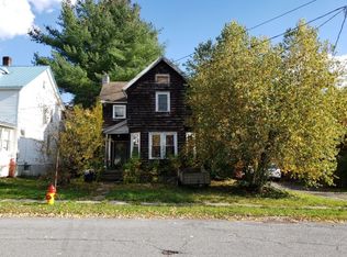 526 N Market St, Johnstown, NY 12095