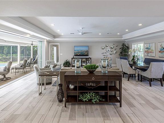 3rd image of 3720 Parkview WAY