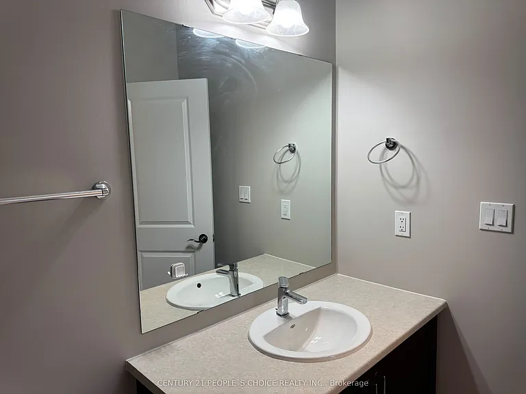 2518 Littlefield Cres — Photo 25