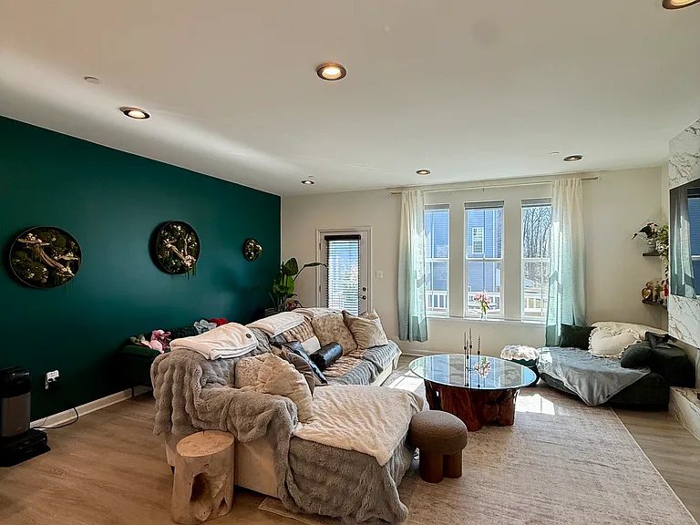 10400 Ashley Heights Way — Photo 11