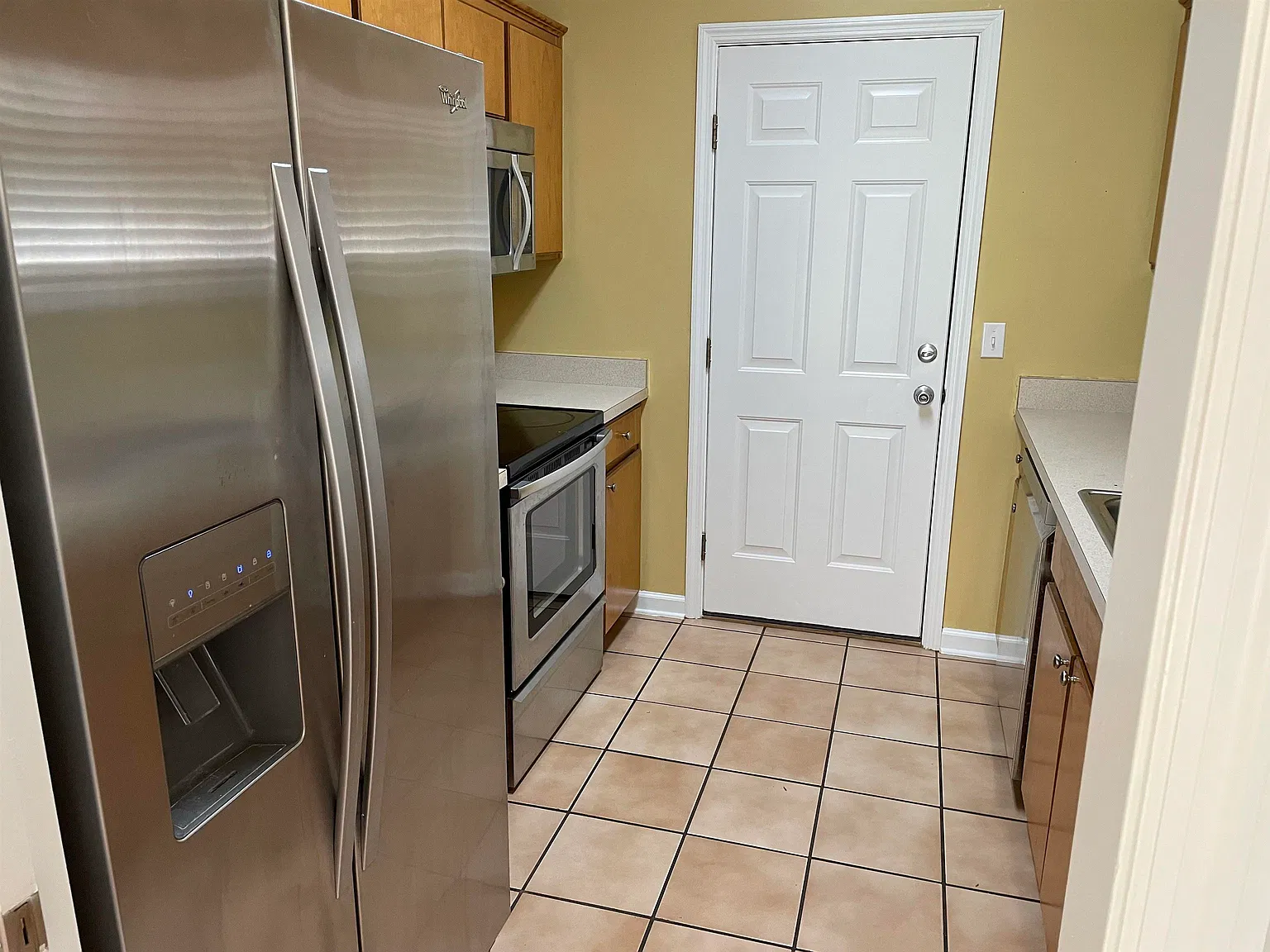 3 bed, 3.5 bath, 1432 sqft, $1,700 — Photo 4