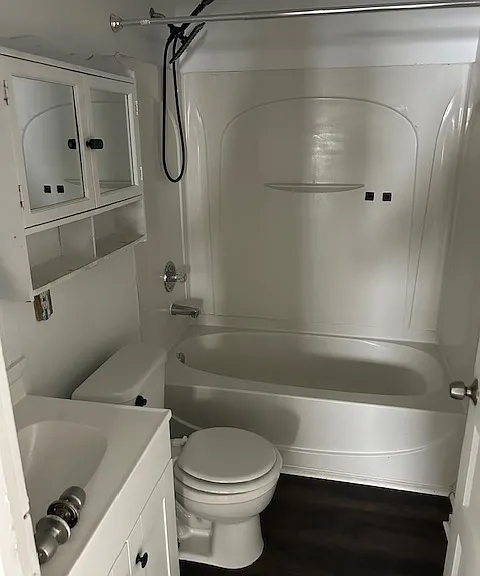 1011 Nathan Hunt Dr — Photo 2