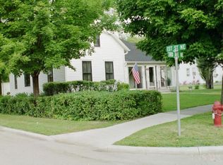 113 3rd Ave NE, Mayville, ND 58257