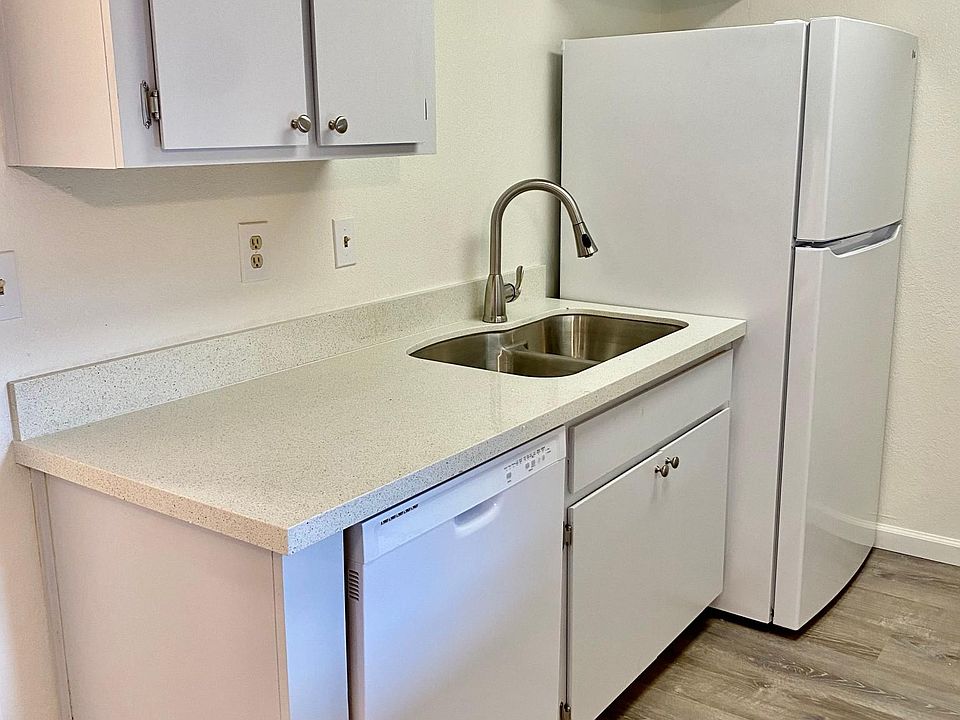 Dishwasher included