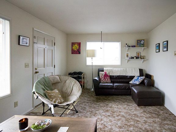 Spacious living room