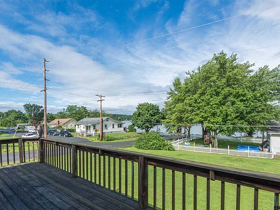 4th image of 5 Revere Ave