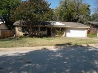 1708 England Rd, Arlington, TX 76013