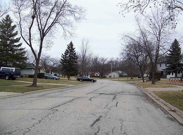2nd image of 604 Fairview Ln
