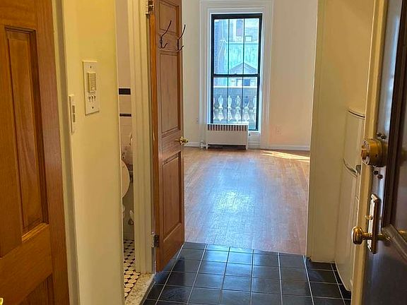 5th image of 5 E 67th St #5F