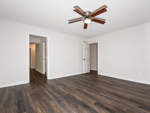 4th image of 343 Damascus Dr