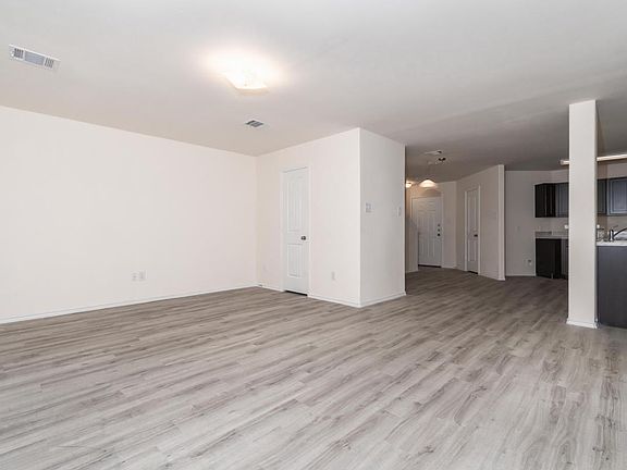 3rd image of 7606 Merrylands Dr